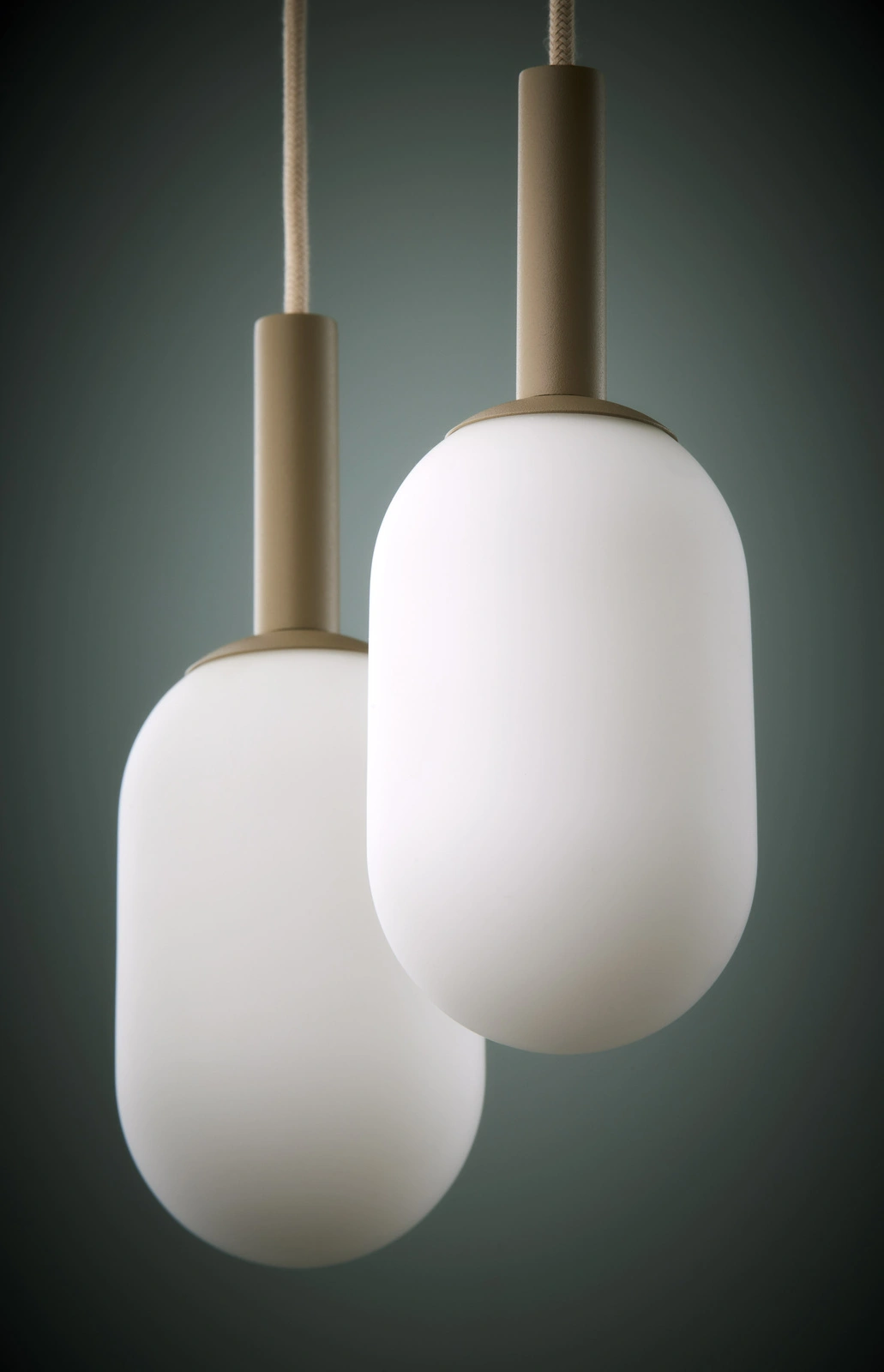 Lampa wisząca PLUUM 2 – ciepły beż RAL 1019 - obrazek 4